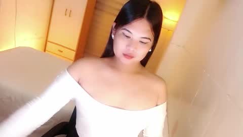 Snapshot of kayleepinay chatting on 10/24/25, 05:42 Y O U R F U T U R E K A Y L E E online show from 10/24/25, 05:42