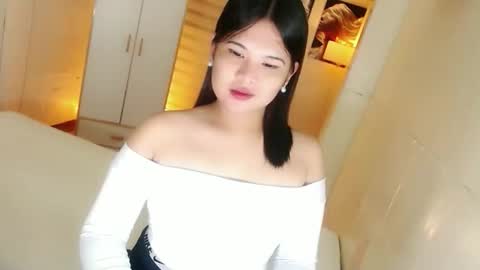 Snapshot of kayleepinay chatting on 12/20/25, 01:12 Y O U R F U T U R E K A Y L E E online show from 12/20/25, 01:12