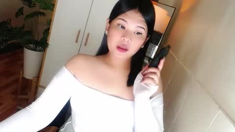 Snapshot of kayleepinay chatting on 01/06/26, 04:21 Y O U R F U T U R E K A Y L E E online show from 01/06/26, 04:21