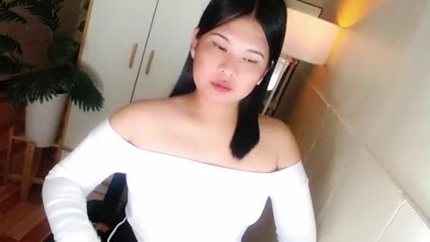 Snapshot of kayleepinay chatting on 01/09/26, 05:59 Y O U R F U T U R E K A Y L E E online show from 01/09/26, 05:59