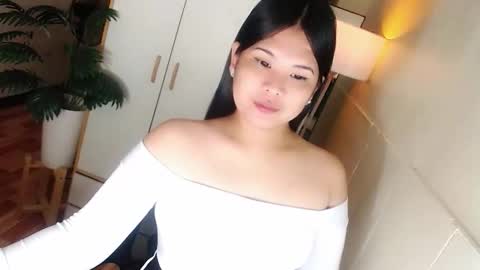 Snapshot of kayleepinay chatting on 01/10/26, 06:26 Y O U R F U T U R E K A Y L E E online show from 01/10/26, 06:26