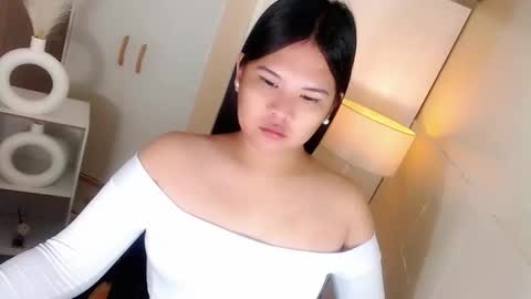 Snapshot of kayleepinay chatting on 02/24/26, 07:12 Y O U R F U T U R E K A Y L E E online show from 02/24/26, 07:12