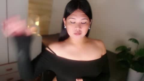 Y O U R        F U T U R E       K A Y L E E  online show from 06/18/26, 03:38