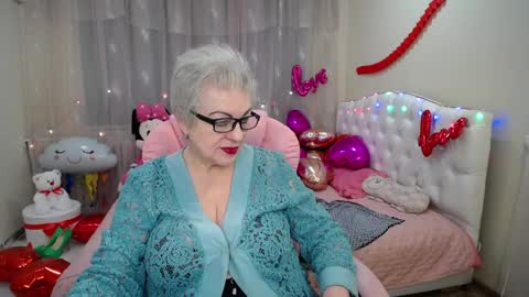 kaylesmoll online show from 02/01/25, 10:23
