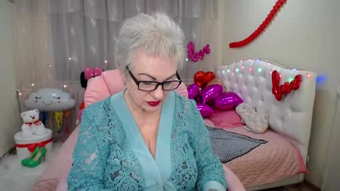 kaylesmoll online show from 02/02/25, 01:55