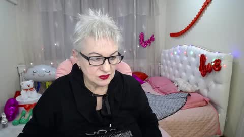 kaylesmoll online show from 02/19/25, 03:28