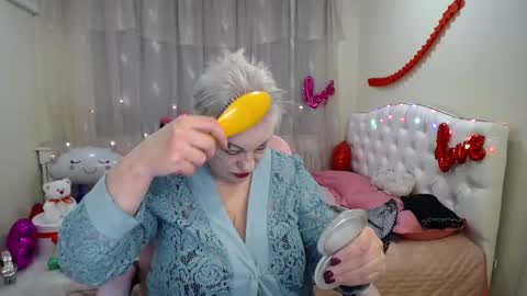 kaylesmoll online show from 02/22/25, 07:14