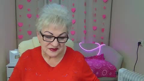 Snapshot of kaylesmoll chatting on 02/04/26, 08:03 kaylesmoll online show from 02/04/26, 08:03