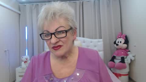 Snapshot of kaylesmoll chatting on 03/20/26, 08:35 kaylesmoll online show from 03/20/26, 08:35