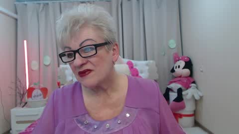kaylesmoll online show from 04/08/26, 07:03