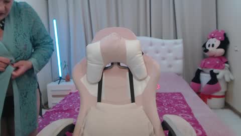 kaylesmoll online show from 05/08/26, 06:46