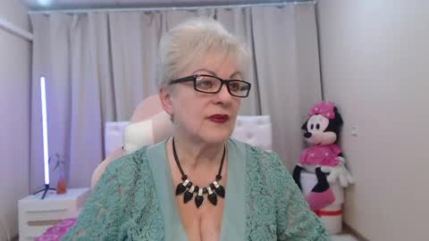 kaylesmoll online show from 05/09/26, 06:35