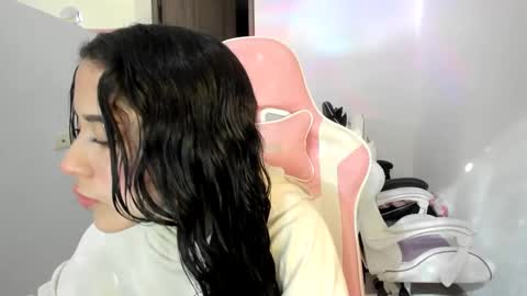 kaylie online show from 09/15/25, 08:42