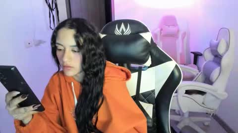 kaylie online show from 12/05/25, 05:16