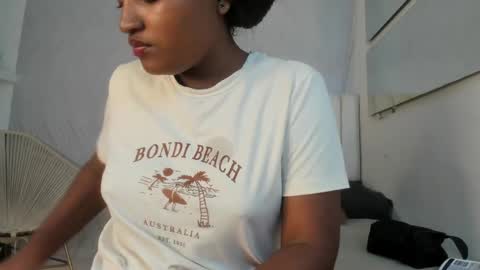 Snapshot of kayna_gomez chatting on 05/05/26, 07:00 Kayna online show from 05/05/26, 07:00
