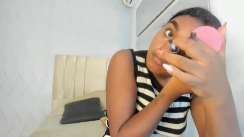 Snapshot of kayna_gomez chatting on 05/26/26, 06:59 Kayna online show from 05/26/26, 06:59