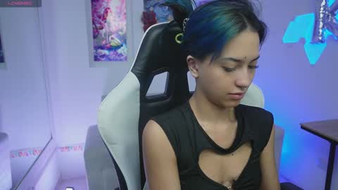 Kayra online show from 10/21/25, 12:28