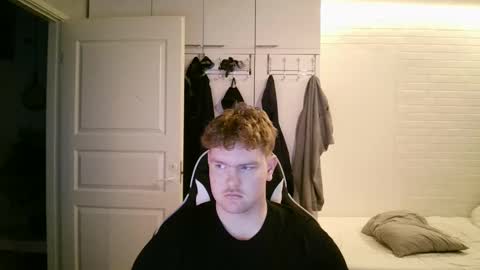 Snapshot of kayttajaviides5 chatting on 11/04/25, 07:40 Aatu online show from 11/04/25, 07:40