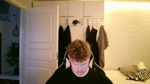 Snapshot of kayttajaviides5 chatting on 11/06/25, 07:53 Aatu online show from 11/06/25, 07:53