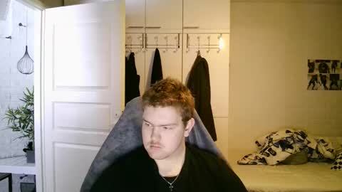 Snapshot of kayttajaviides5 chatting on 02/25/26, 08:35 Aatu online show from 02/25/26, 08:35