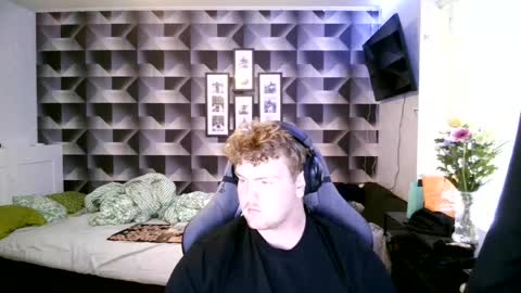 Snapshot of kayttajaviides5 chatting on 08/10/26, 06:17 Aatu online show from 08/10/26, 06:17