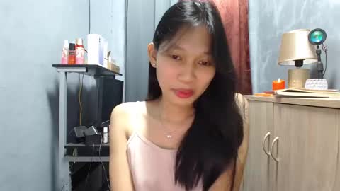 Snapshot of kc_slutmoree chatting on 09/13/25, 05:18 Its me Cora online show from 09/13/25, 05:18