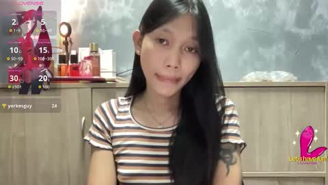 Snapshot of kc_slutmoree chatting on 10/03/25, 04:53 Its me Cora online show from 10/03/25, 04:53