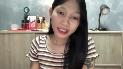 Snapshot of kc_slutmoree chatting on 10/14/25, 04:57 Its me Cora online show from 10/14/25, 04:57