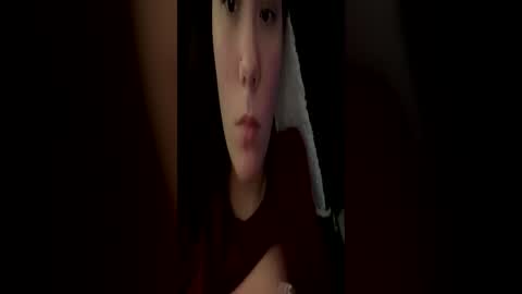 Snapshot of kearianwat chatting on 06/18/26, 03:05 kearianwat online show from 06/18/26, 03:05