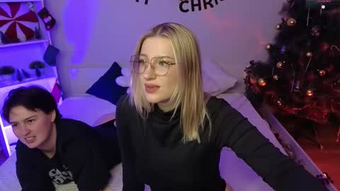 Snapshot of kebesheska chatting on 01/16/26, 08:46 Seb Polly Roxy Jonny online show from 01/16/26, 08:46