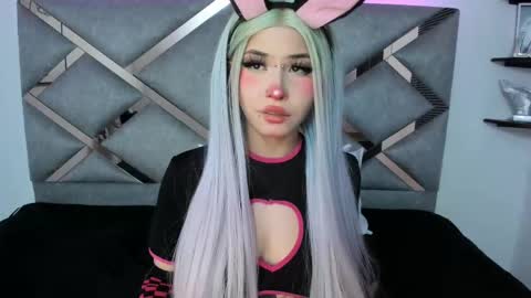 Keidy Monday to Saturday from 200 pm to 810pm  UTC-5 Colombia Time online show from 03/11/25, 10:20