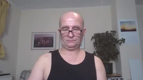 keilie1 online show from 12/25/24, 01:10