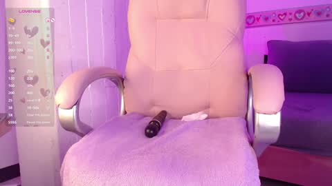 Snapshot of keily_gh1 chatting on 02/07/25, 10:19 KEILY online show from 02/07/25, 10:19