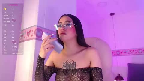 Snapshot of keily_gh1 chatting on 03/02/25, 04:39 KEILY online show from 03/02/25, 04:39