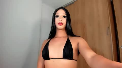 Snapshot of keily_london chatting on 04/30/26, 03:35 keily_london online show from 04/30/26, 03:35