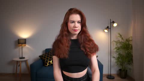 Snapshot of keira_knight chatting on 02/24/25, 10:36 keira_knight online show from 02/24/25, 10:36