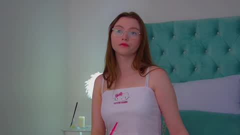 Keira online show from 10/03/25, 06:16