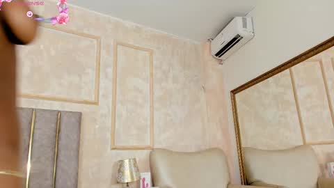 keirahartz online show from 02/26/25, 10:04