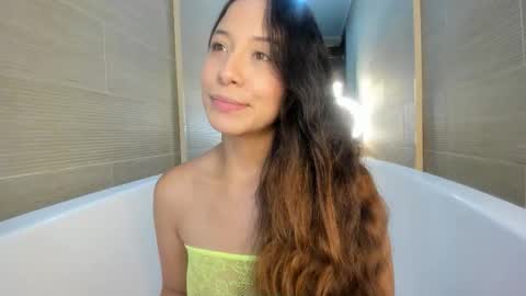 Snapshot of keiry_gonzalez23_aws chatting on 10/21/25, 01:50 keiry_gonzalez23_aws online show from 10/21/25, 01:50