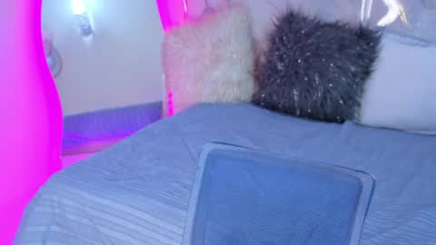 Snapshot of keisy_2 chatting on 05/15/26, 01:40 Keisy online show from 05/15/26, 01:40