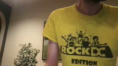 Snapshot of kelkun2828 chatting on 09/13/25, 03:45 kelkun2828 online show from 09/13/25, 03:45