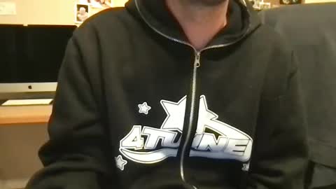 Snapshot of kelkun2828 chatting on 12/22/25, 03:47 kelkun2828 online show from 12/22/25, 03:47