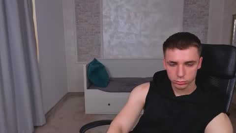 Snapshot of kellenwest chatting on 06/23/26, 04:21 KellenWest online show from 06/23/26, 04:21