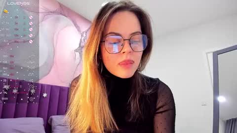 Snapshot of kelly_cuutie chatting on 01/10/25, 03:50 Kelly online show from 01/10/25, 03:50
