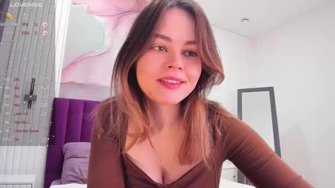 Snapshot of kelly_cuutie chatting on 02/24/25, 01:24 Kelly online show from 02/24/25, 01:24