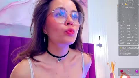 Snapshot of kelly_cuutie chatting on 05/19/26, 01:56 Kelly online show from 05/19/26, 01:56