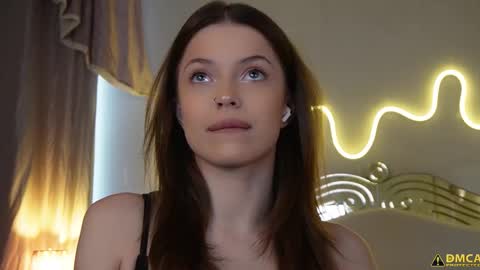 Snapshot of kelly_peachpiee chatting on 02/03/26, 06:22 Kelly online show from 02/03/26, 06:22