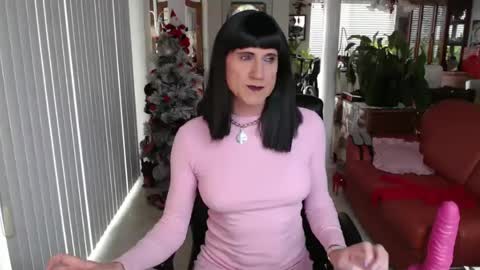 Snapshot of kellyannelynn chatting on 12/02/24, 05:15 kellyanne Lynn but please call me fucktoy online show from 12/02/24, 05:15