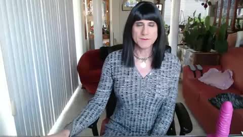 Snapshot of kellyannelynn chatting on 01/22/25, 05:17 kellyanne Lynn but please call me fucktoy online show from 01/22/25, 05:17