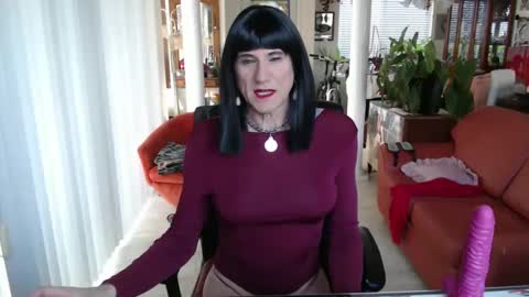 Snapshot of kellyannelynn chatting on 02/01/25, 05:05 kellyanne Lynn but please call me fucktoy online show from 02/01/25, 05:05